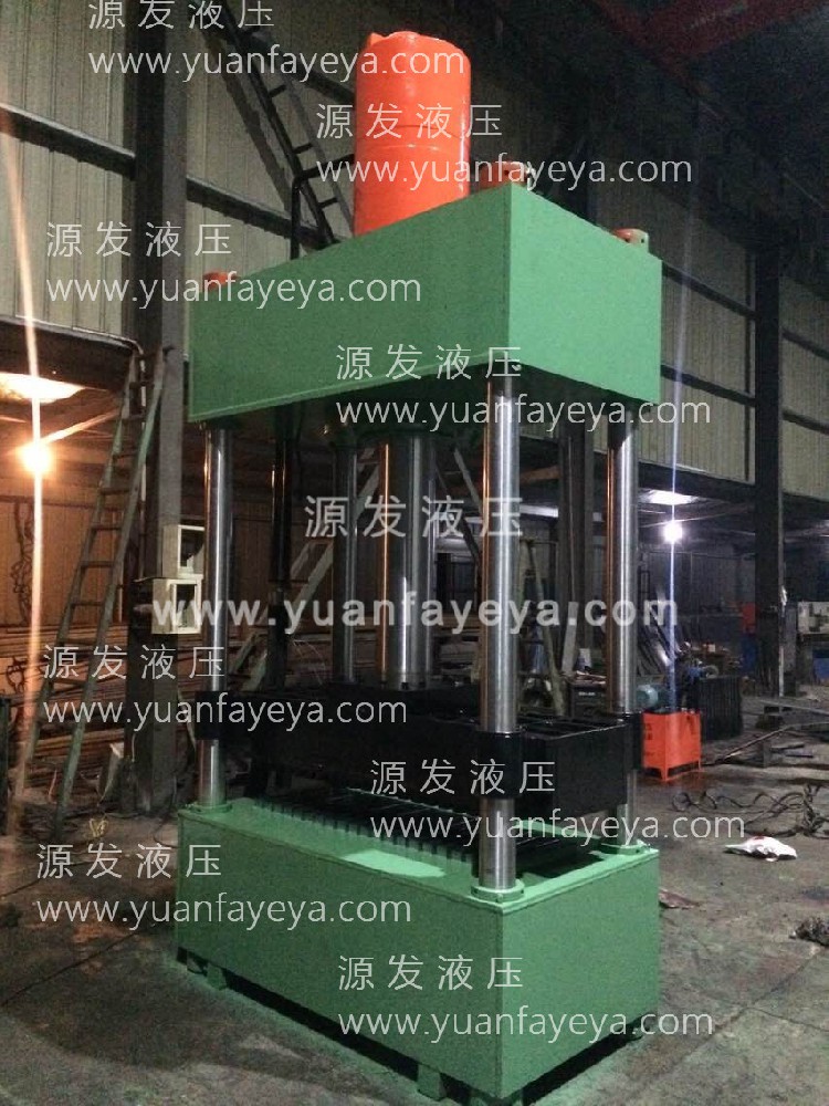 360噸壓力四柱液壓打包機(jī)